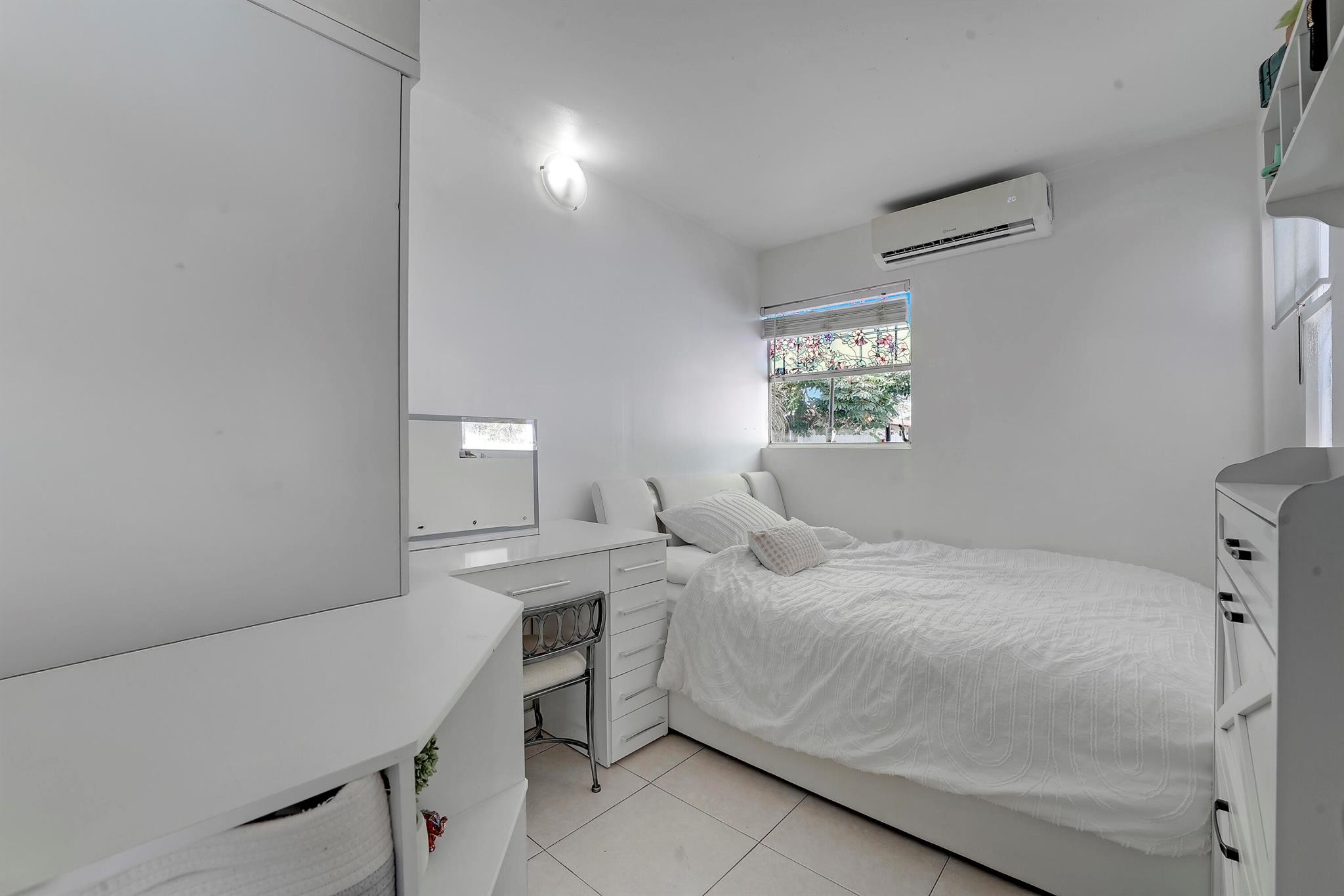 LAKE WORTH HEIGHTS - Residential Income