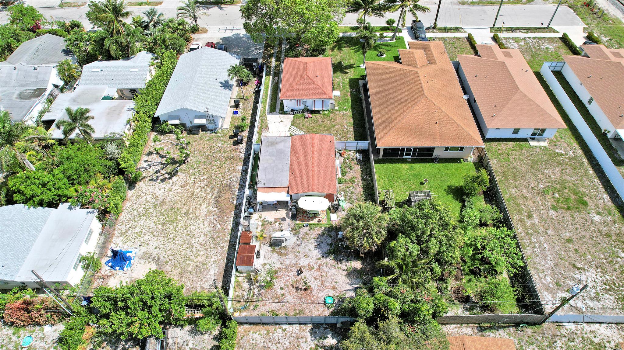 LAKE WORTH HEIGHTS - Residential Income