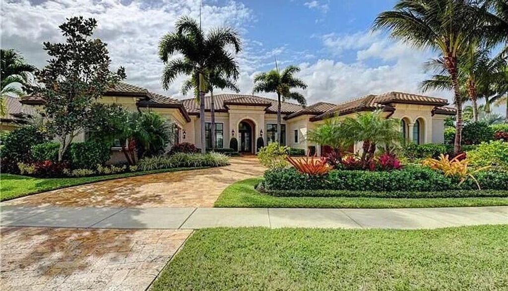 Photo of 16853 Crown Bridge Drive, Delray Beach, FL 33446 (MLS # R11095063)