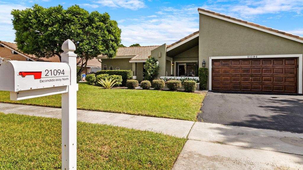 Photo of 21094 Escondido Way N, Boca Raton, FL 33433 (MLS # R11095798)