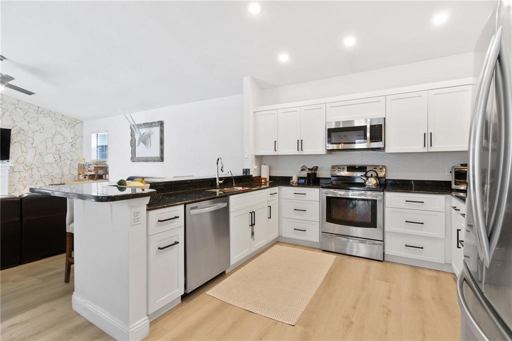 Pine Ridge 112-37 B - Residential