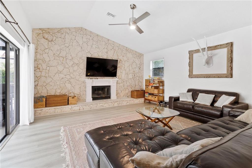 Pine Ridge 112-37 B - Residential