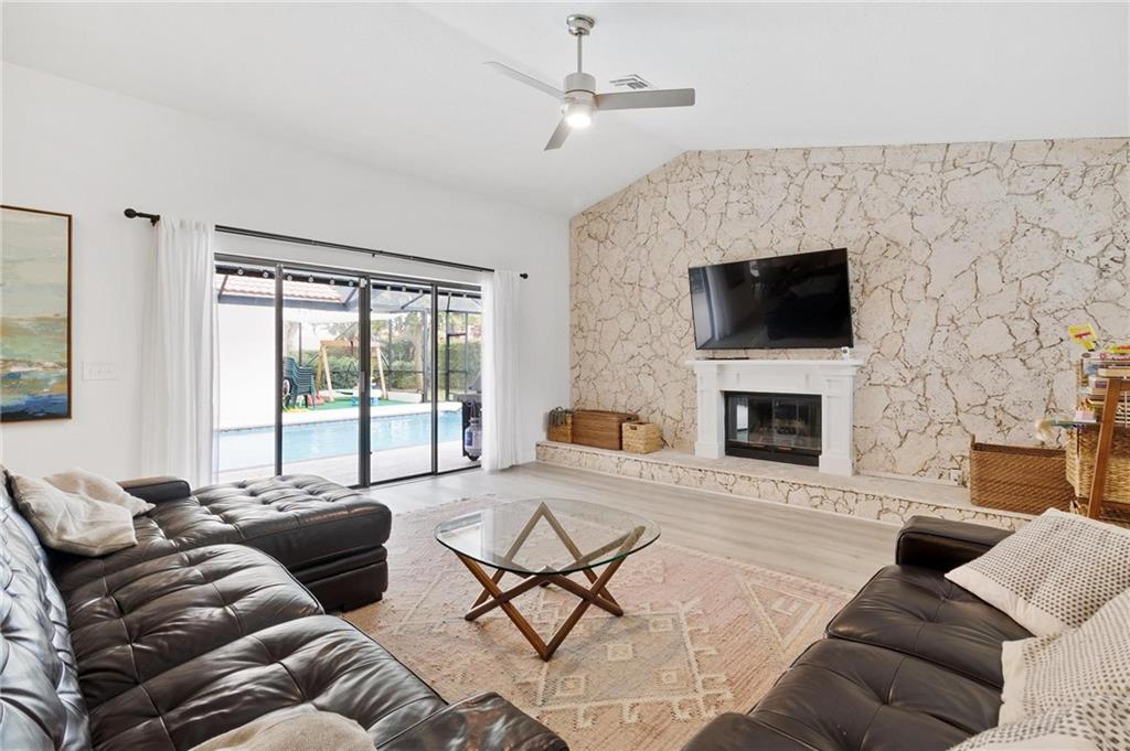 Pine Ridge 112-37 B - Residential