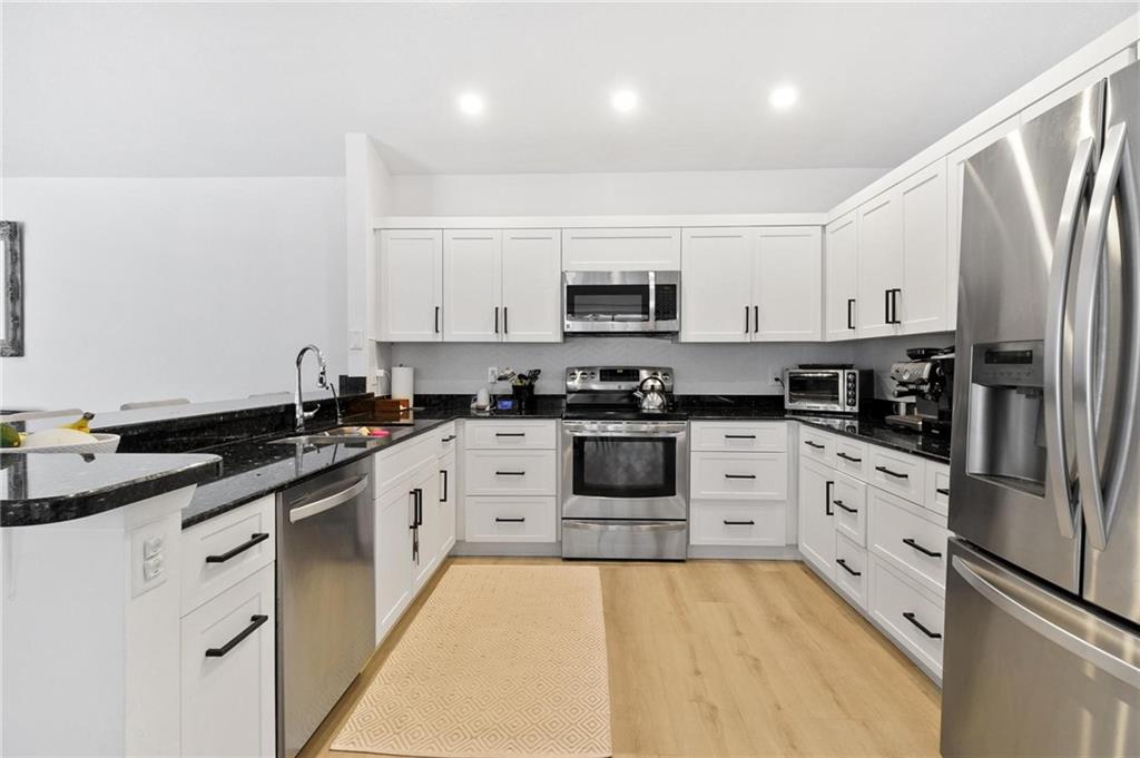 Pine Ridge 112-37 B - Residential