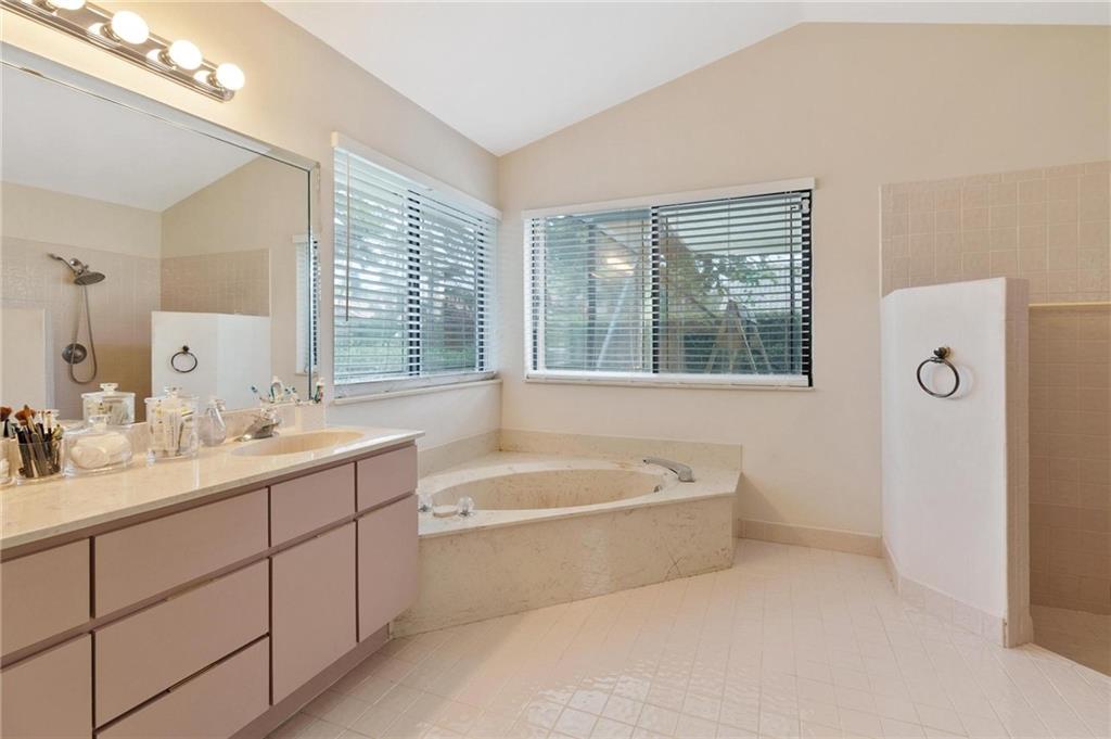 Pine Ridge 112-37 B - Residential