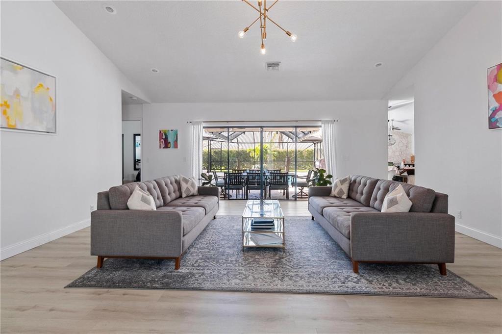 Pine Ridge 112-37 B - Residential