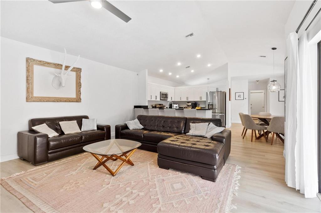 Pine Ridge 112-37 B - Residential