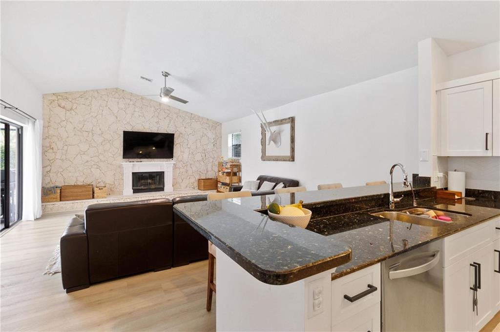 Pine Ridge 112-37 B - Residential