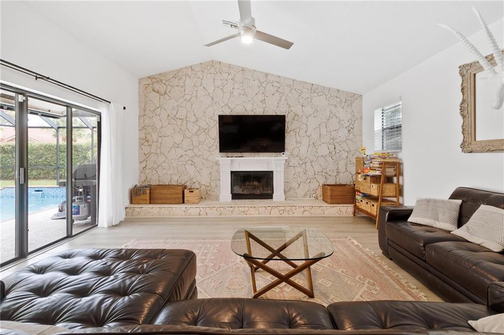 Pine Ridge 112-37 B - Residential