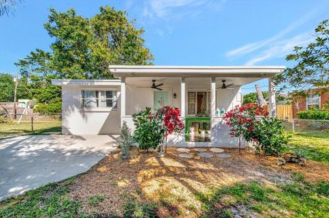 237 SW 3rd Avenue Delray Beach FL 33444