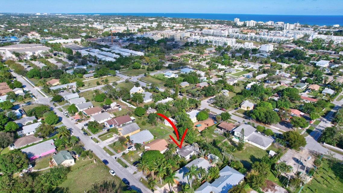 DELRAY TOWN OF - Residential Lease
