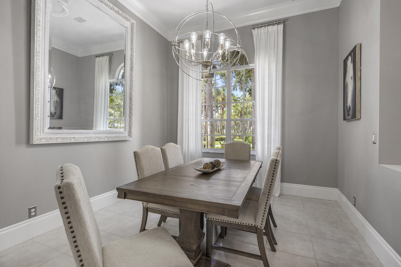 856 Forest Glen Lane