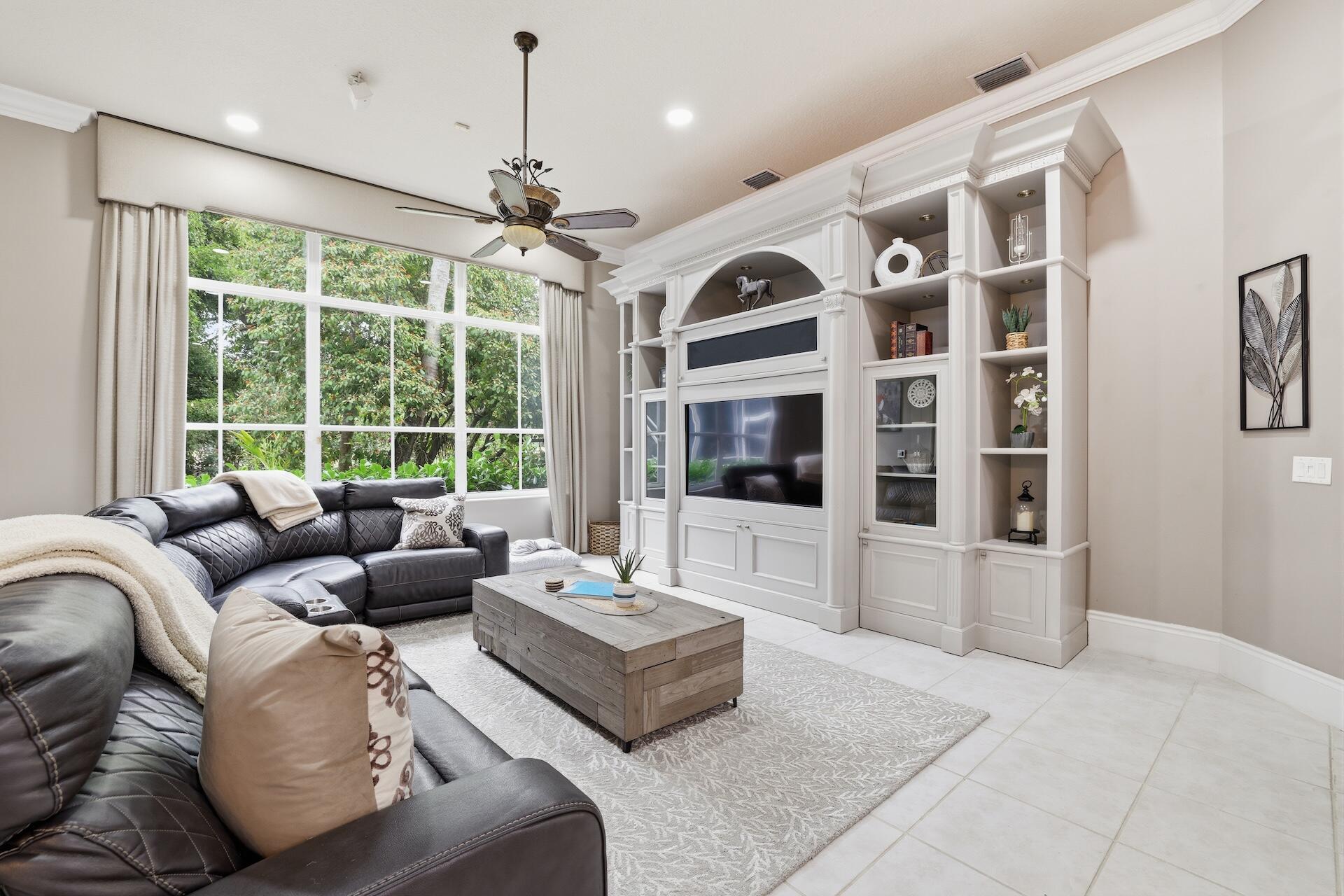 856 Forest Glen Lane