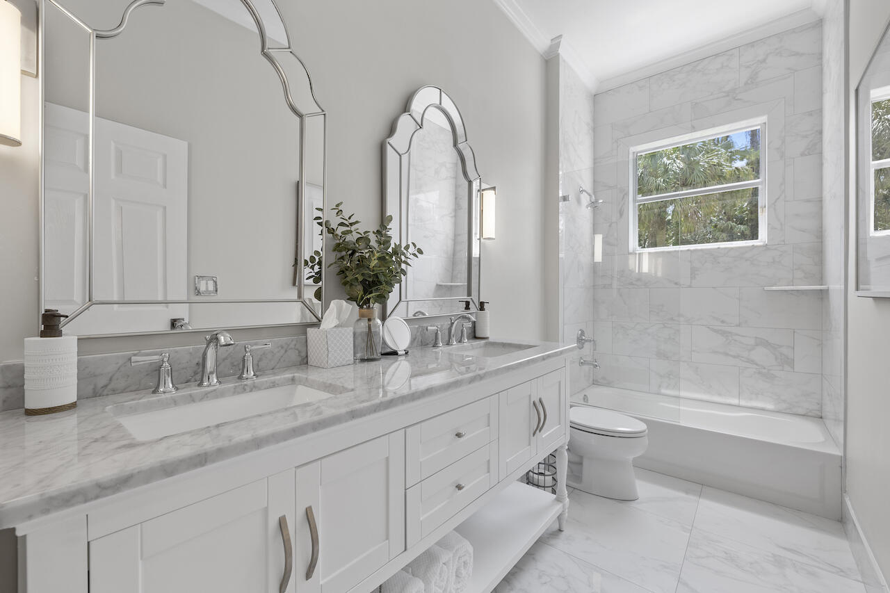 BINKS FOREST OF THE LANDINGS AT WELLINGTON - Residential Lease