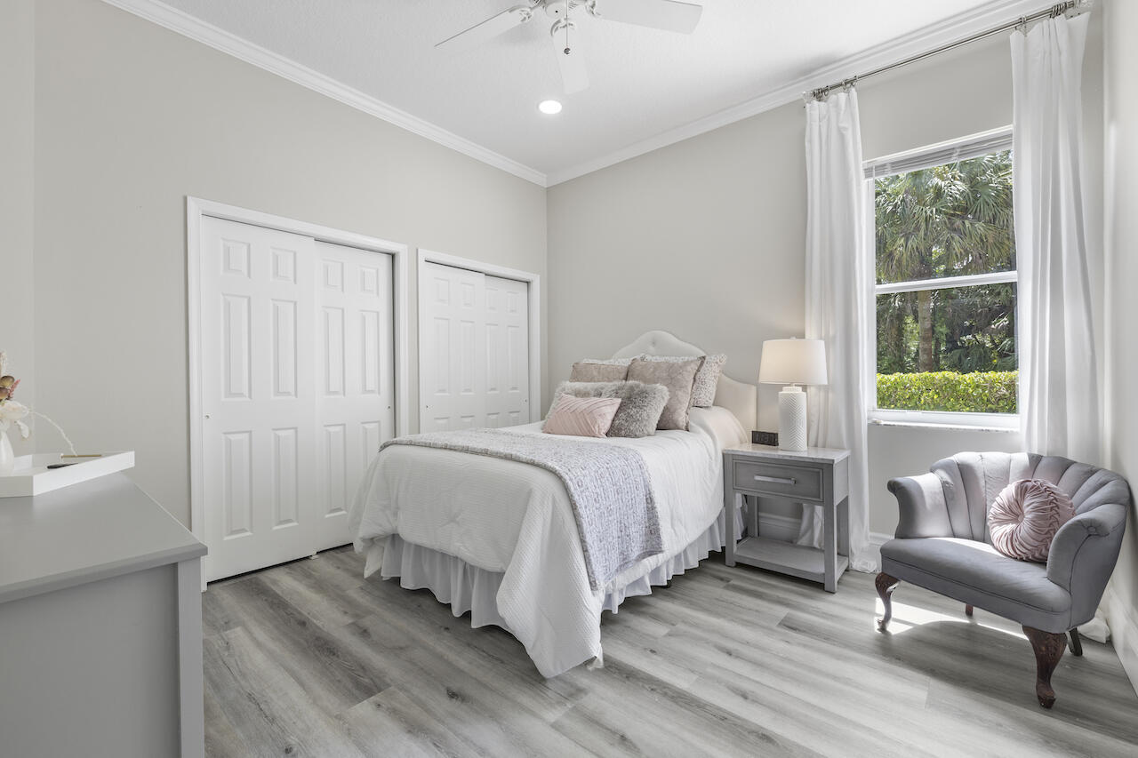 BINKS FOREST OF THE LANDINGS AT WELLINGTON - Residential Lease