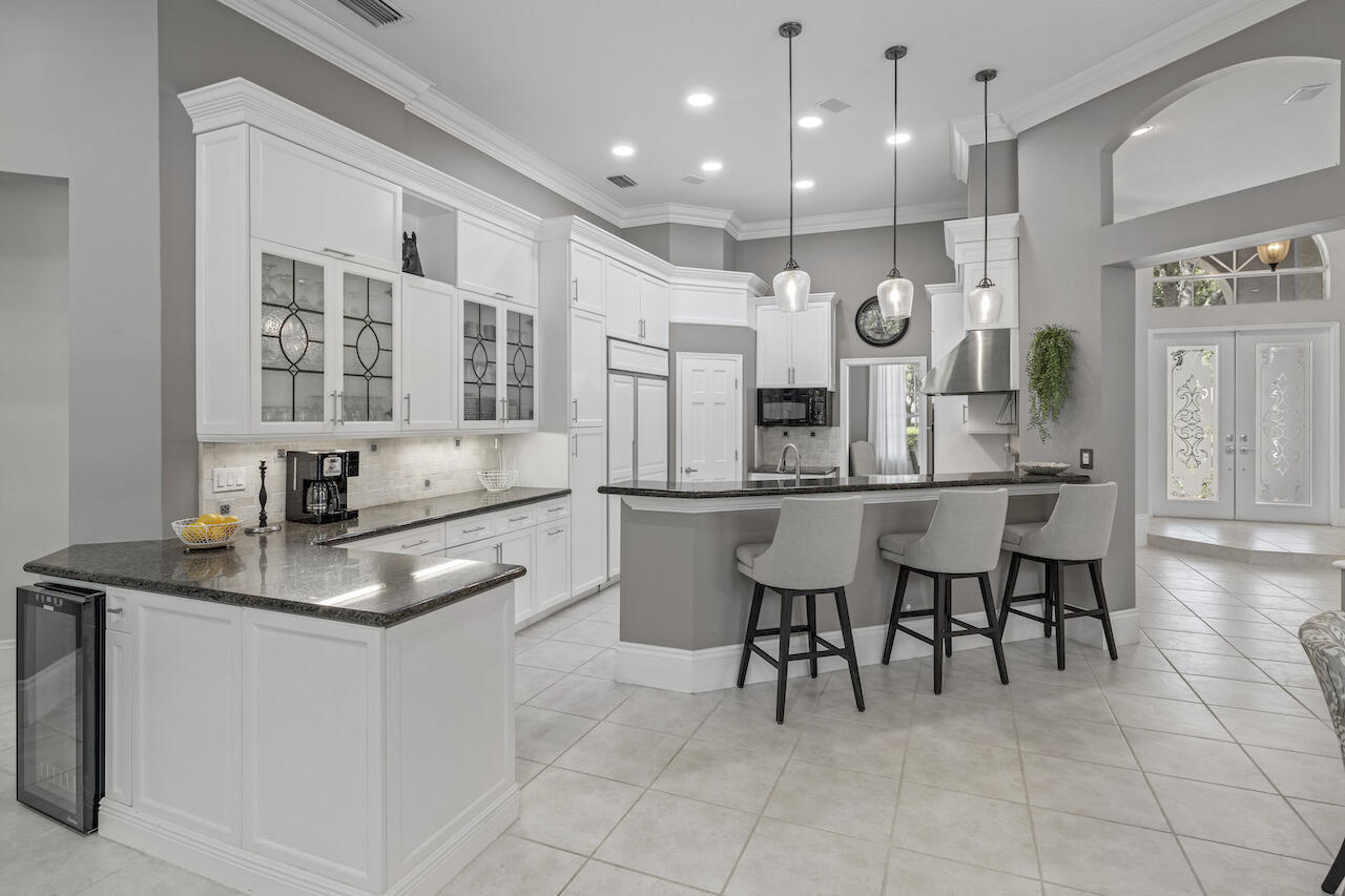 BINKS FOREST OF THE LANDINGS AT WELLINGTON - Residential Lease