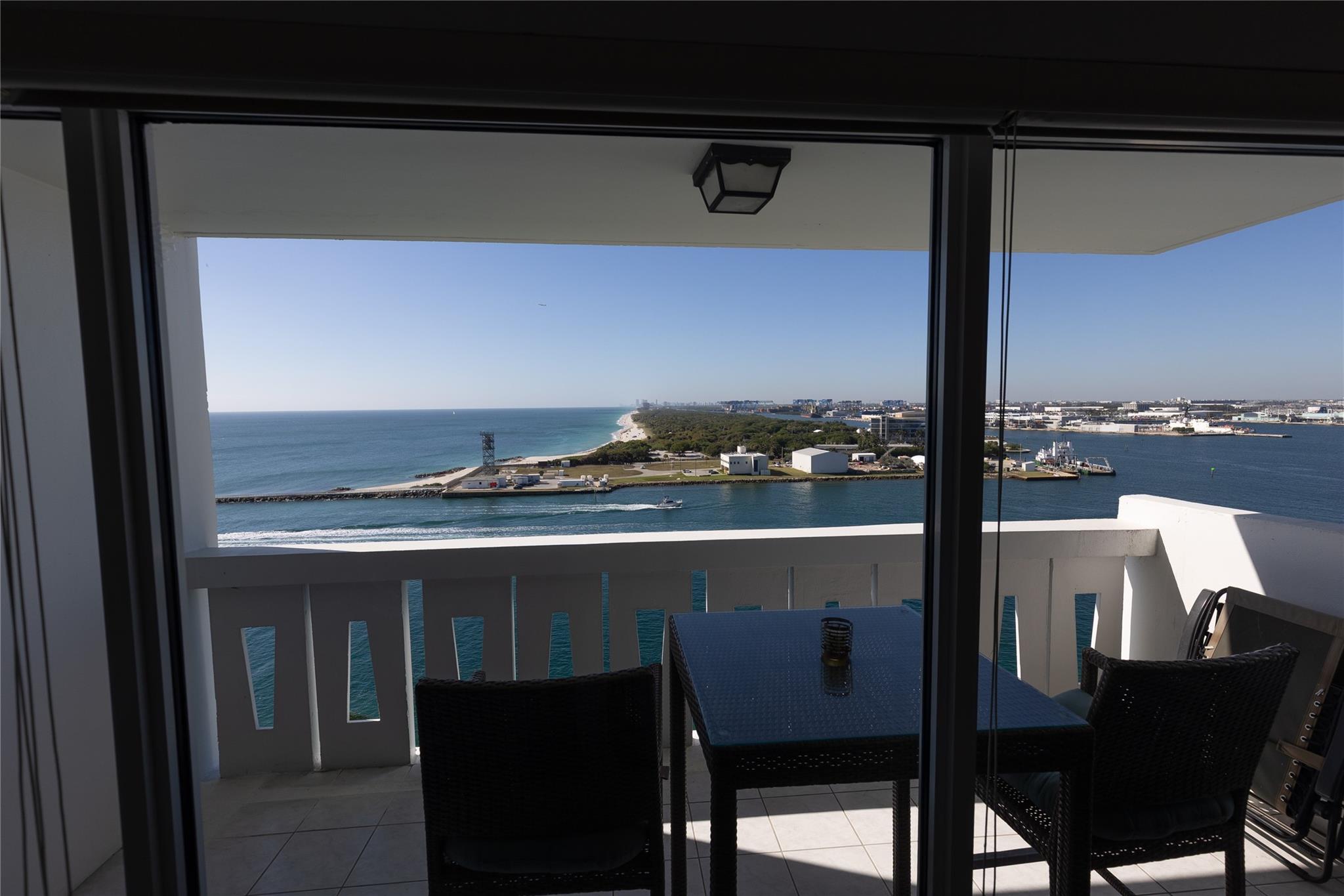 2100 S Ocean Dr 15H