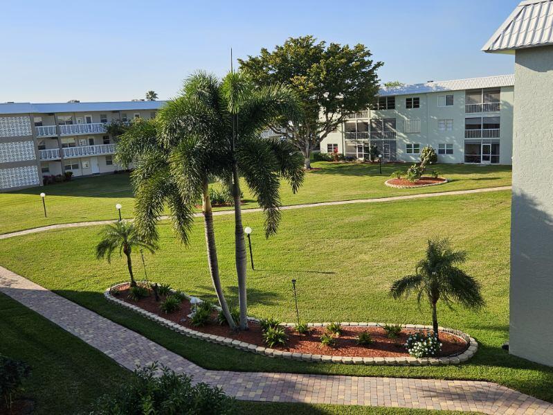 SANDALFOOT SOUTH TWO CONDO OR2089P775 - Residential
