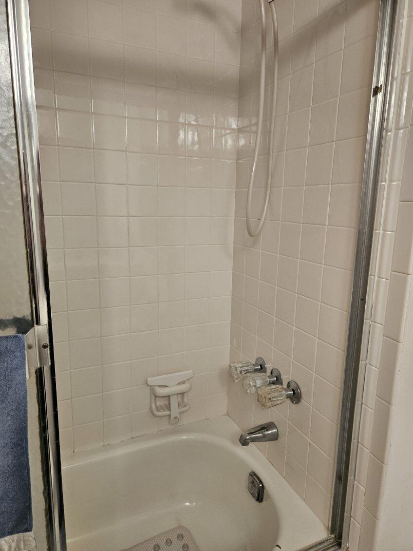 SANDALFOOT SOUTH TWO CONDO OR2089P775 - Residential