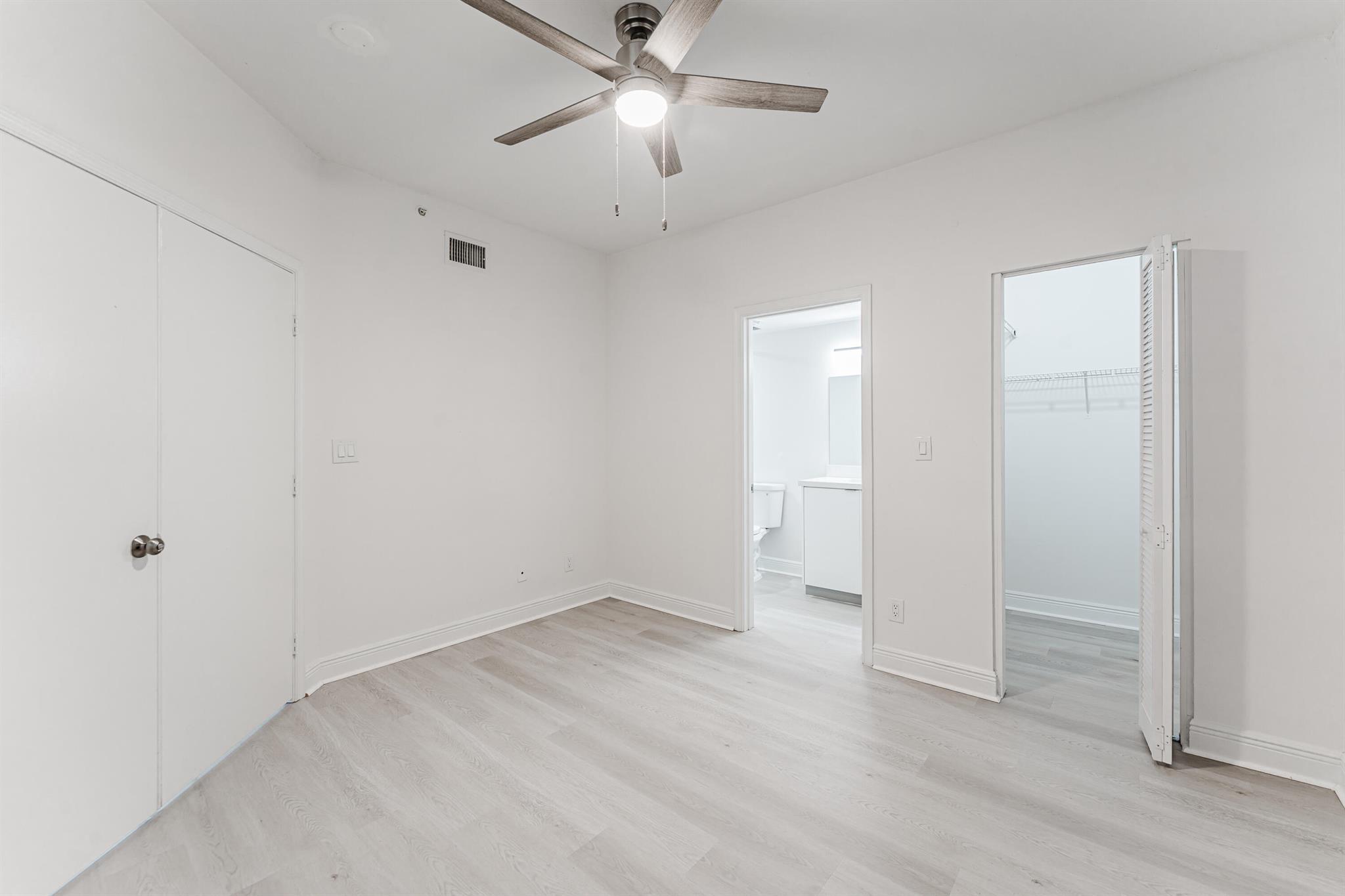 ESTADA OF LOS PASEOS - Residential Lease