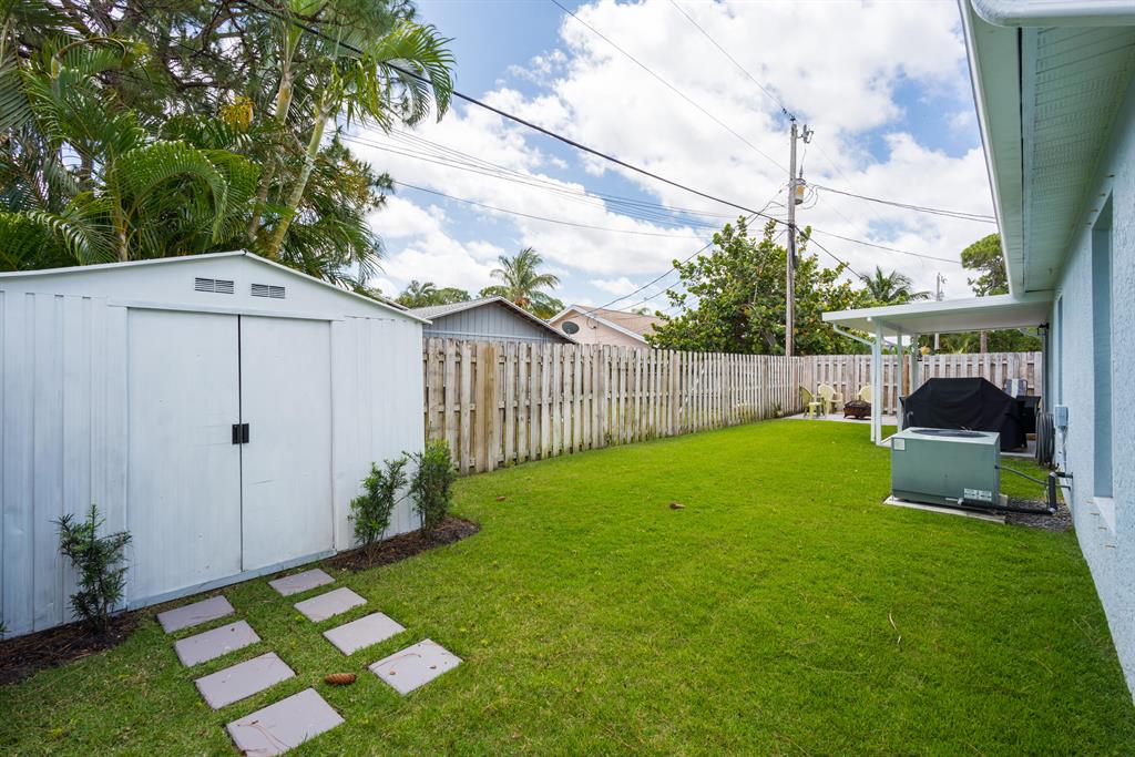 North Palm Beach Hgts - Residential