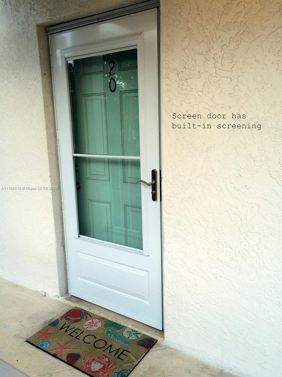 HOLIDAY BY THE SEA - Residential Lease