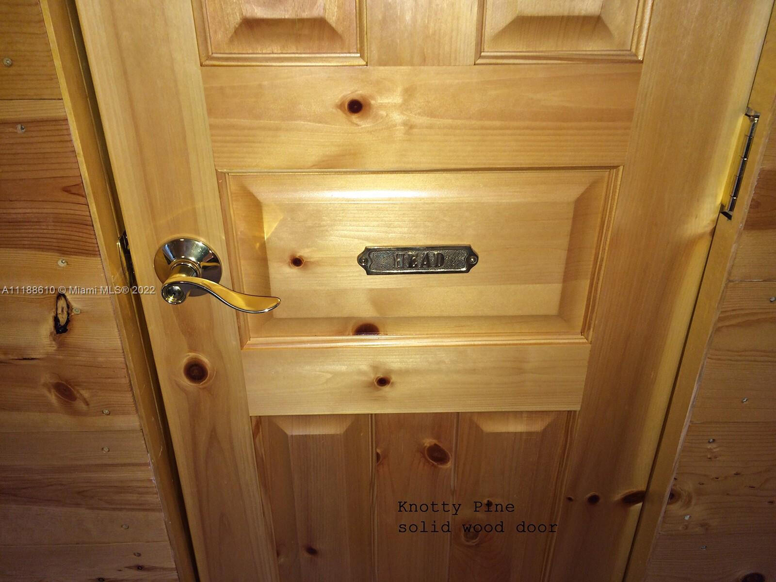 HOLIDAY BY THE SEA - Residential Lease