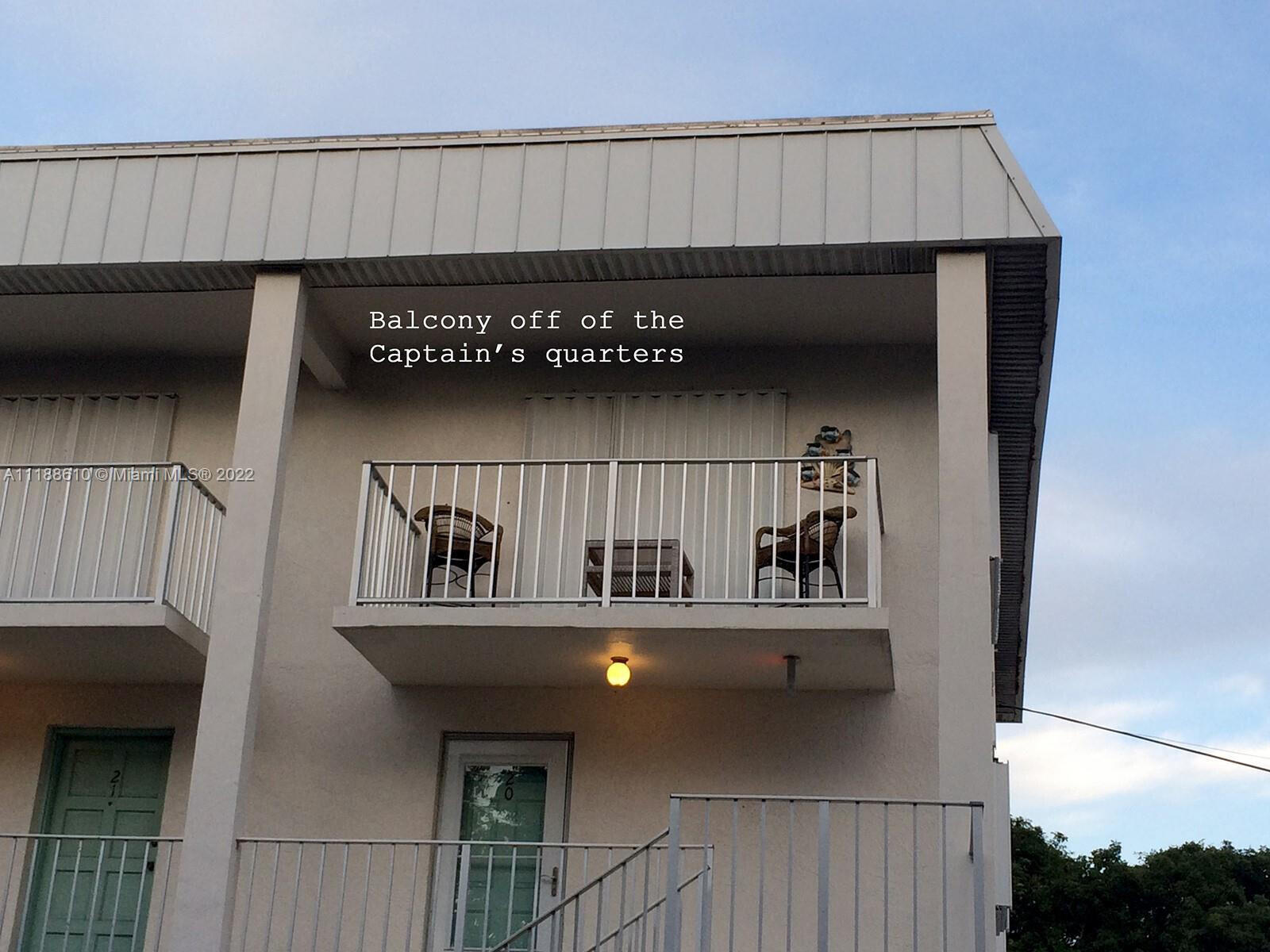 HOLIDAY BY THE SEA - Residential Lease