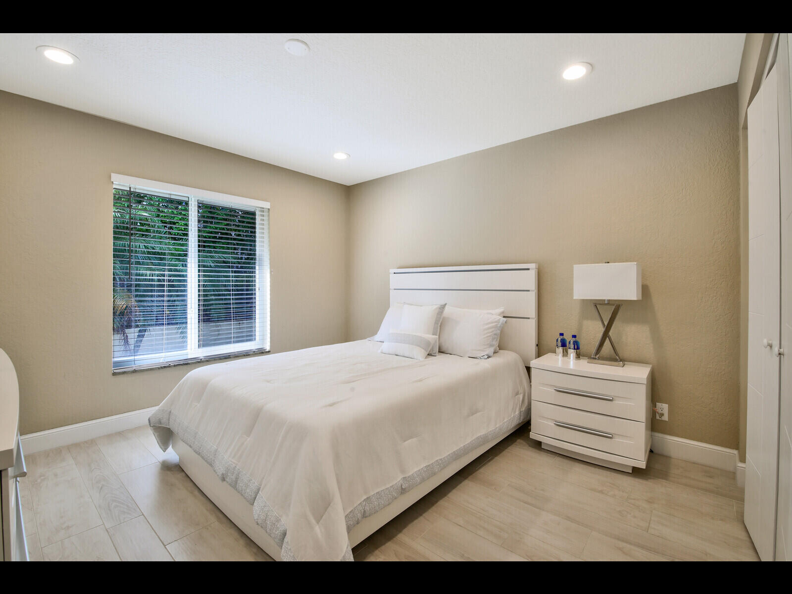 TOMKUS - Residential Lease