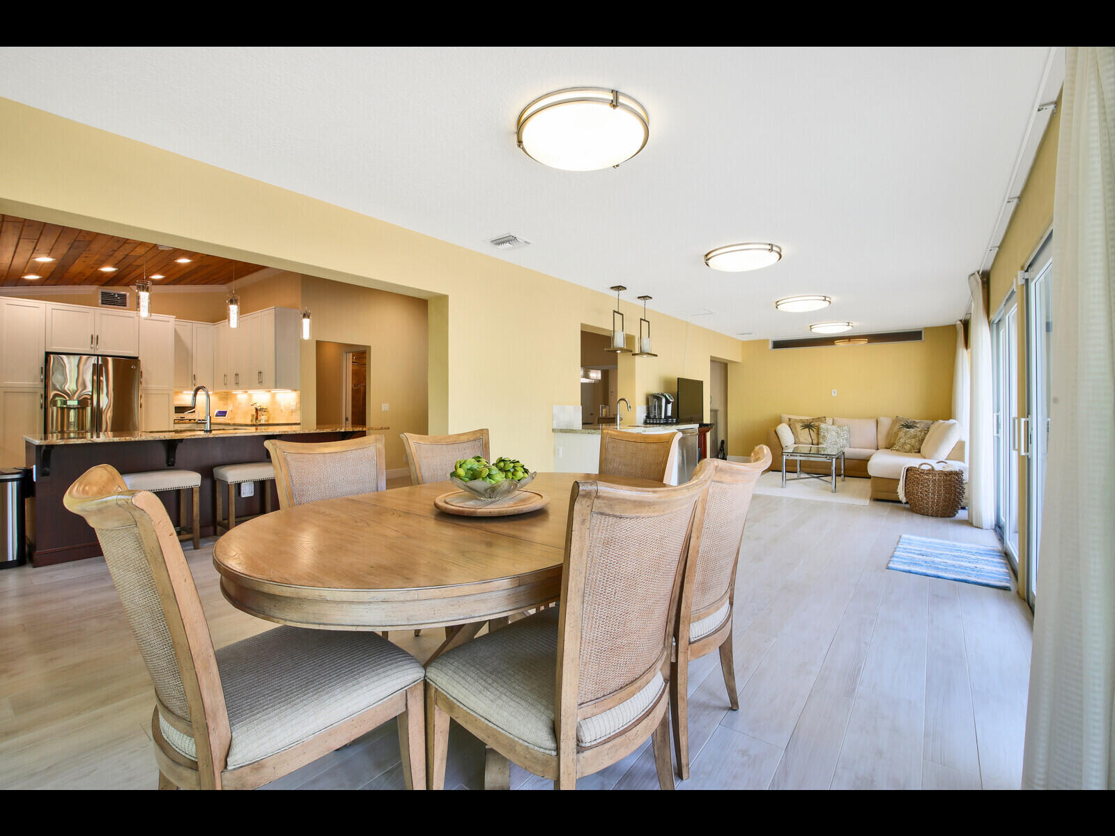 TOMKUS - Residential Lease