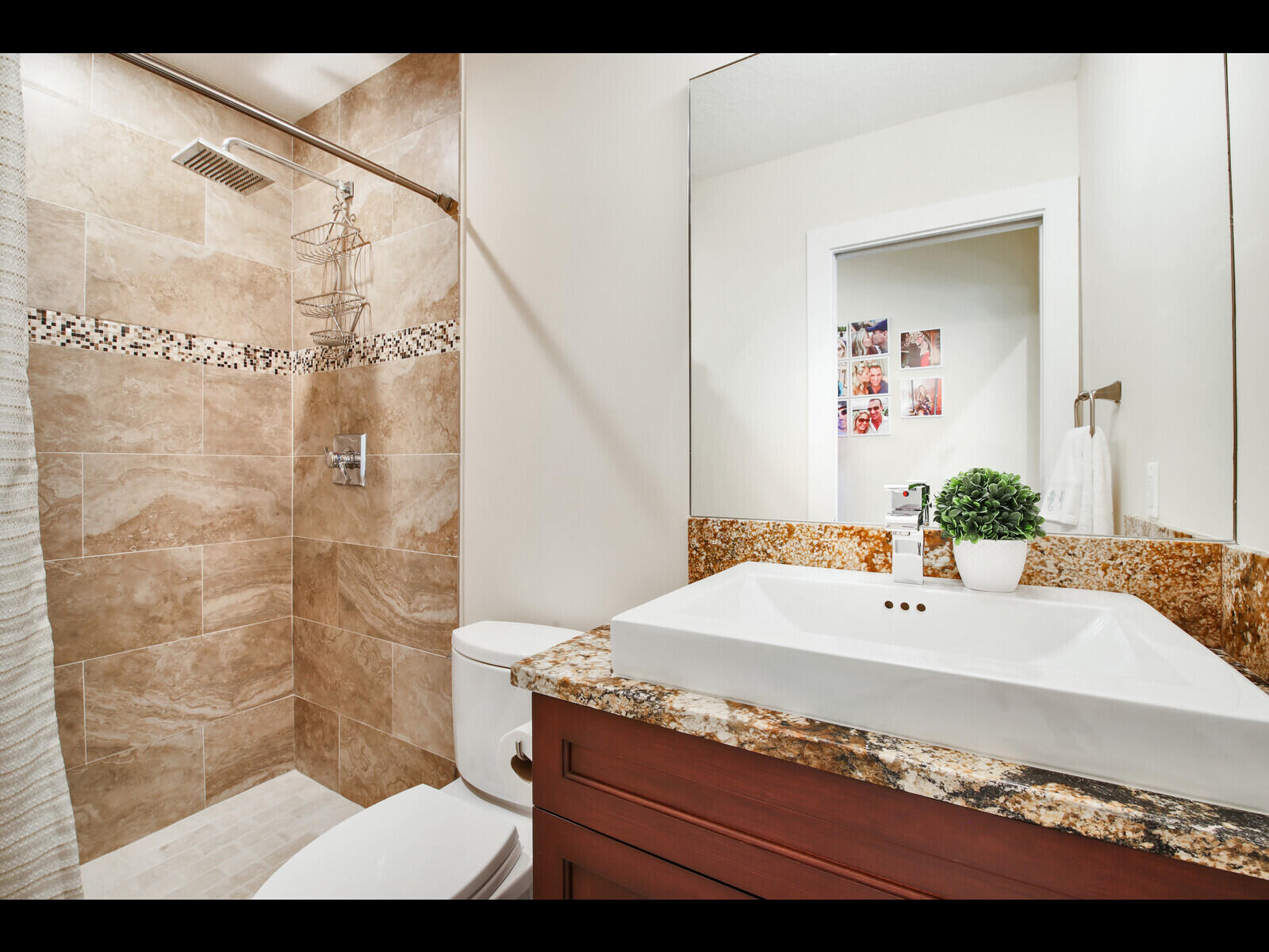 TOMKUS - Residential Lease