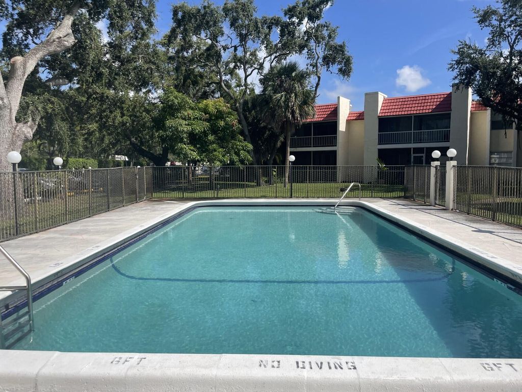 Photo of 624 NW 13th Street #18, Boca Raton, FL 33486 (MLS # R11015796)