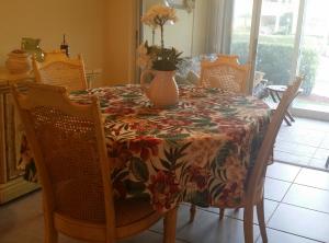 COLONIAL CLUB - Residential