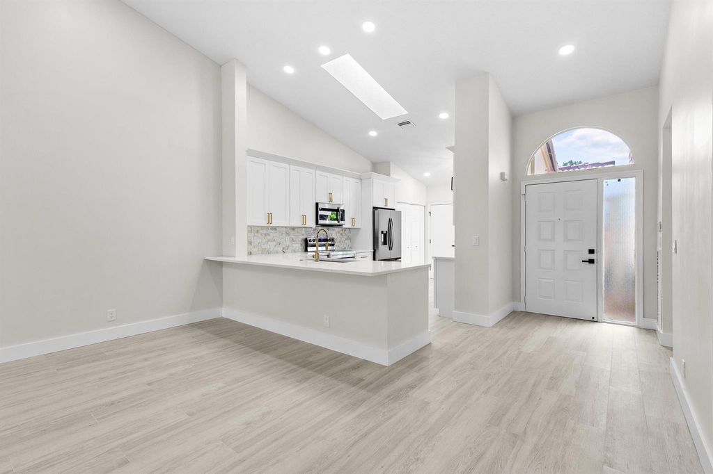 Photo of 7542 Seafoam Court, Boynton Beach, FL 33437 (MLS # R11113280)