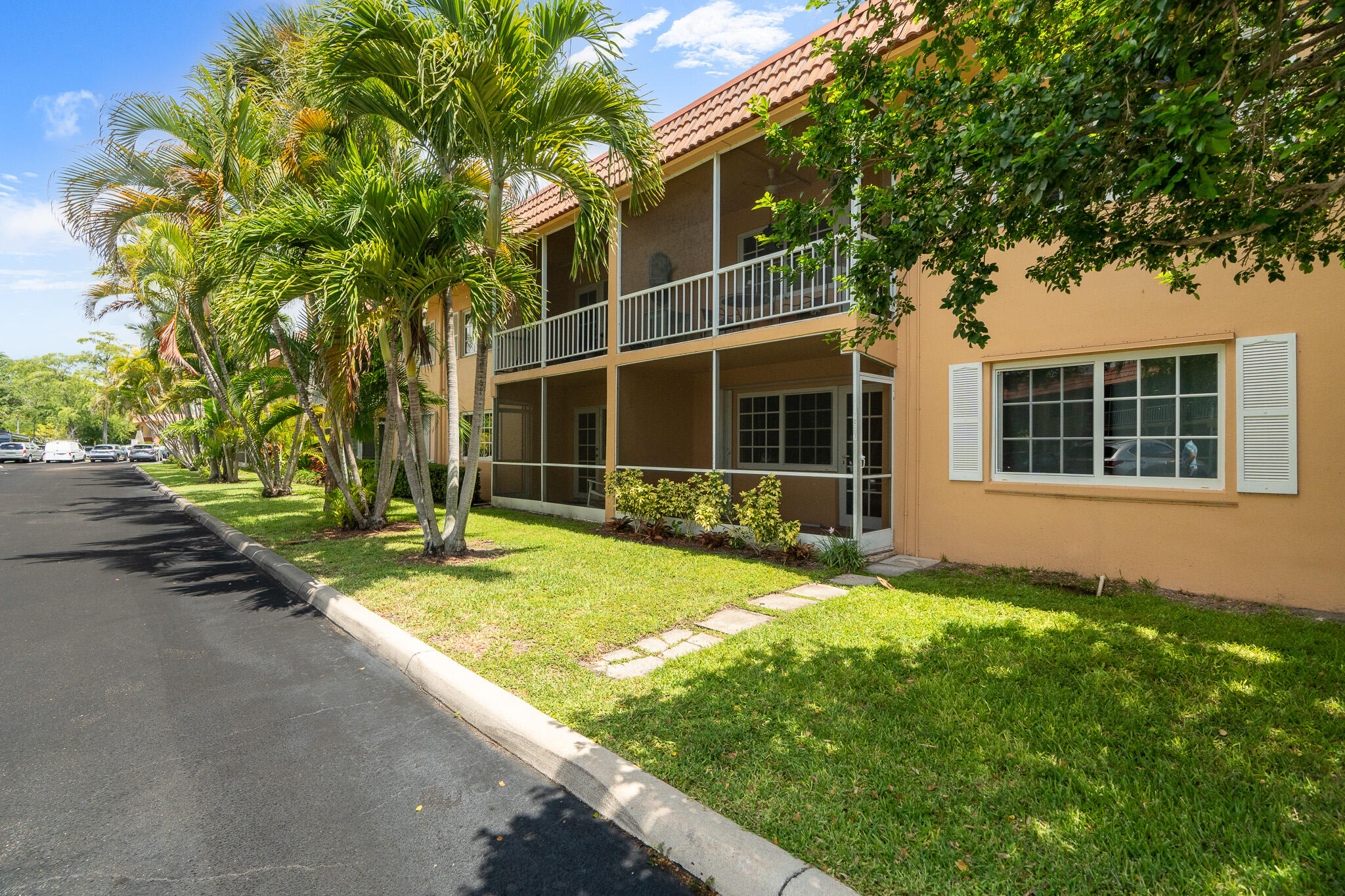 MANOR GROVE VILLAGE FOUR CONDO - Residential