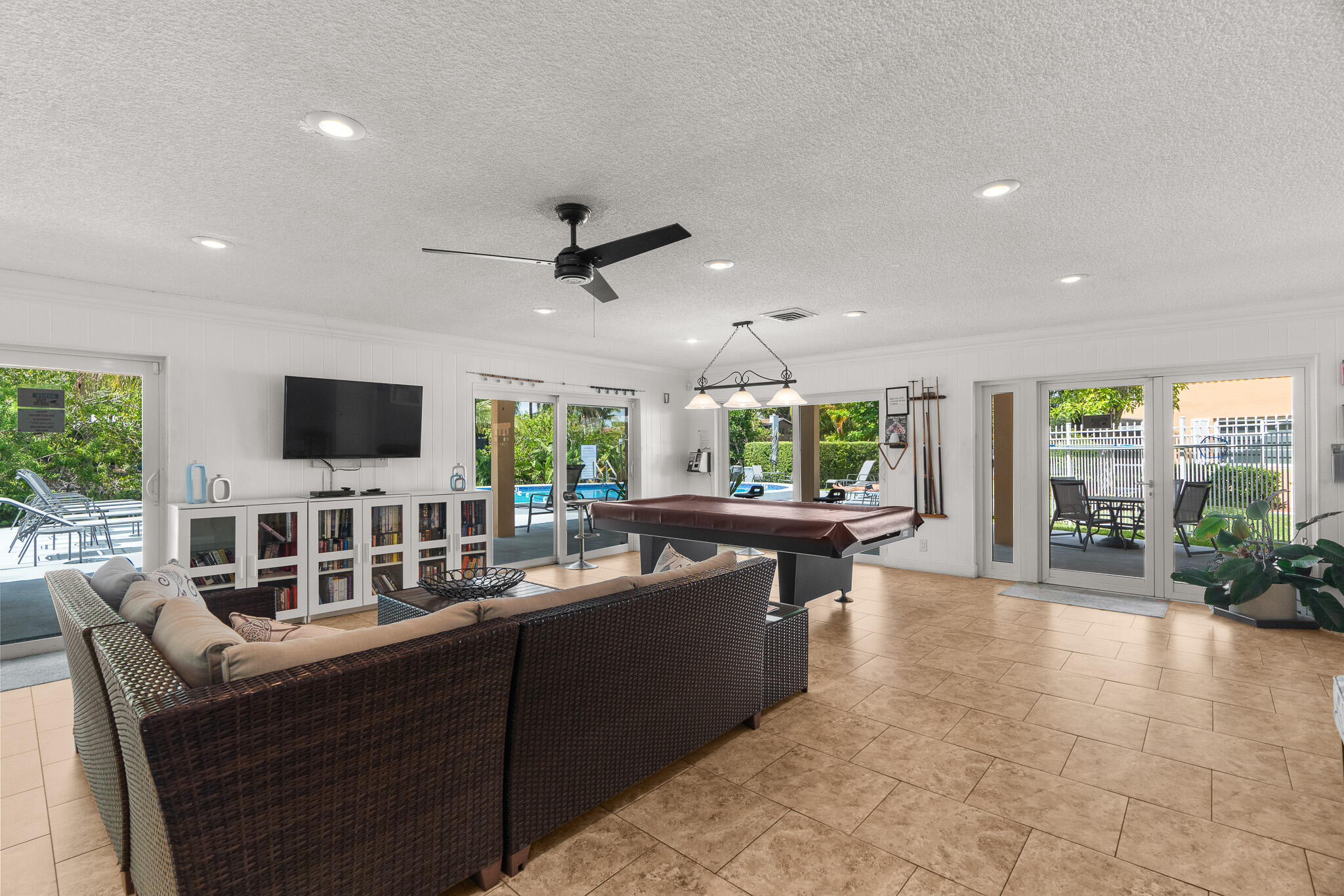 MANOR GROVE VILLAGE FOUR CONDO - Residential