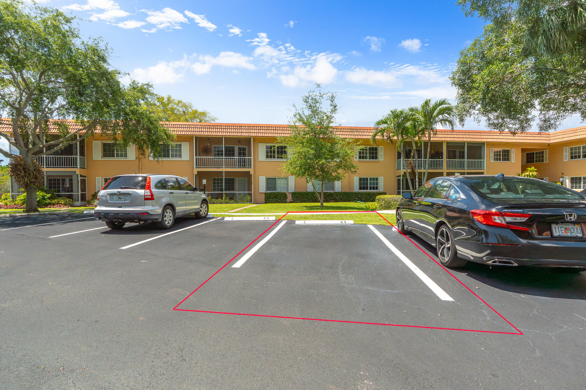 MANOR GROVE VILLAGE FOUR CONDO - Residential