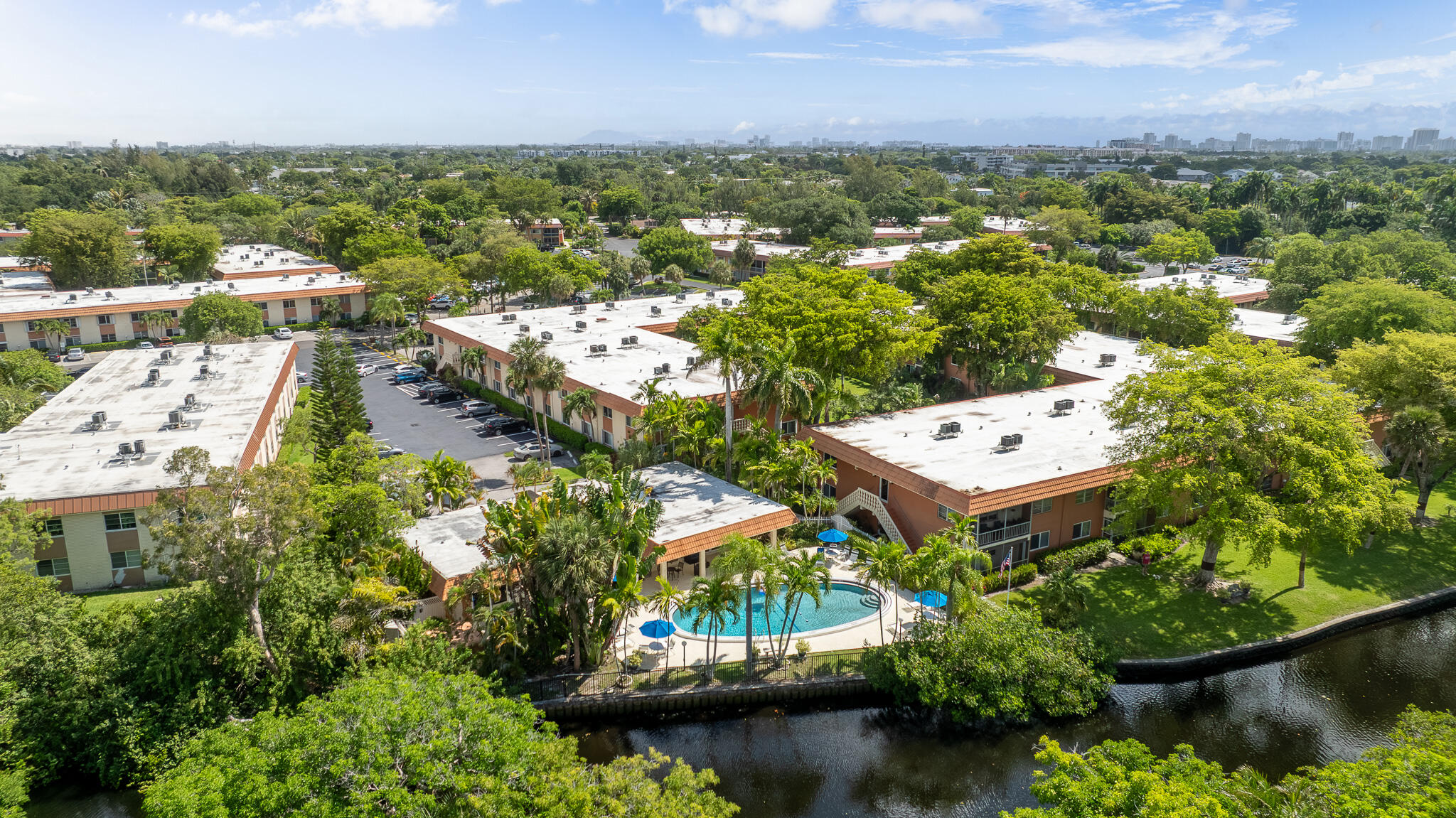 MANOR GROVE VILLAGE FOUR CONDO - Residential