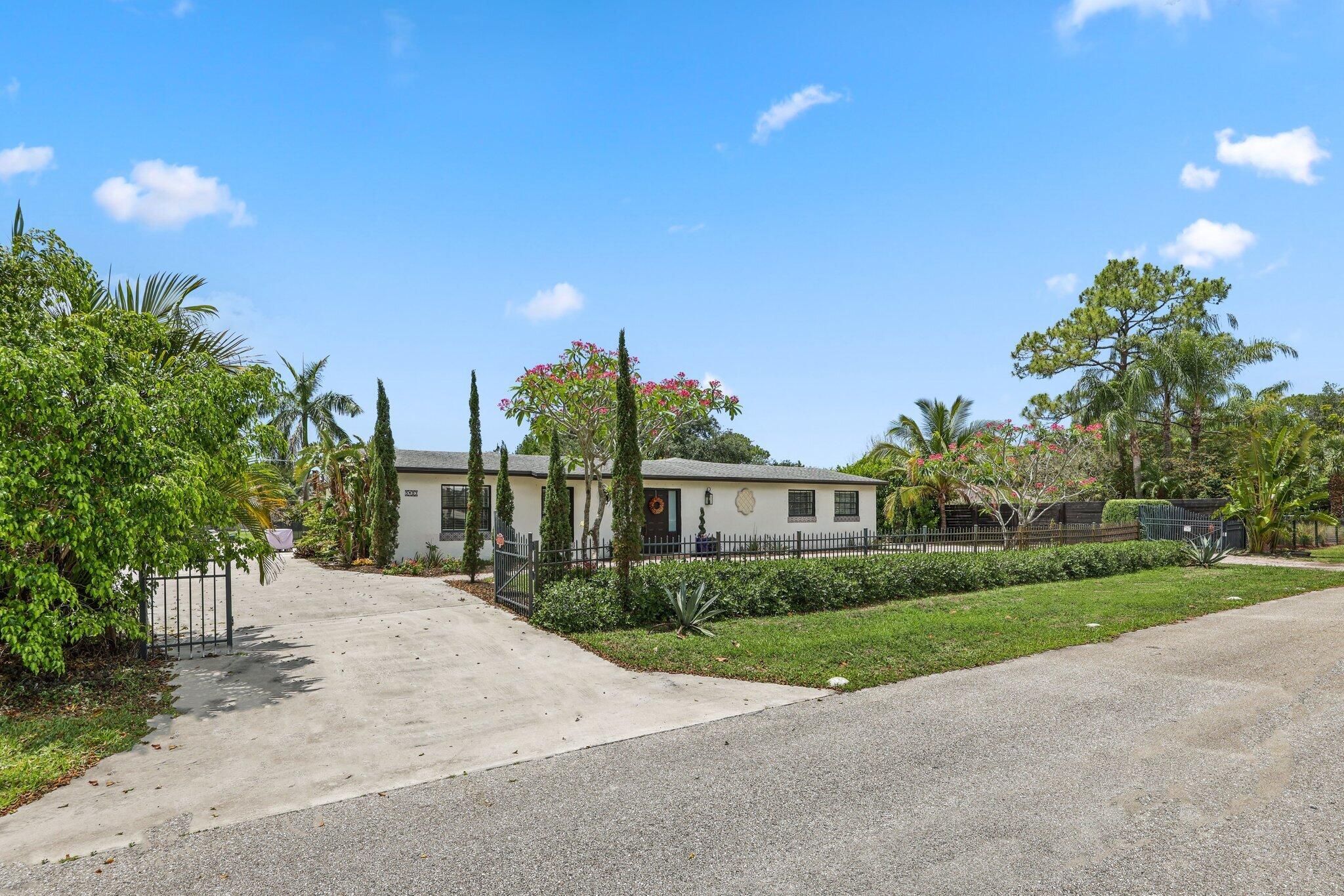 PALM BEACH FARMS CO 3 - Residential