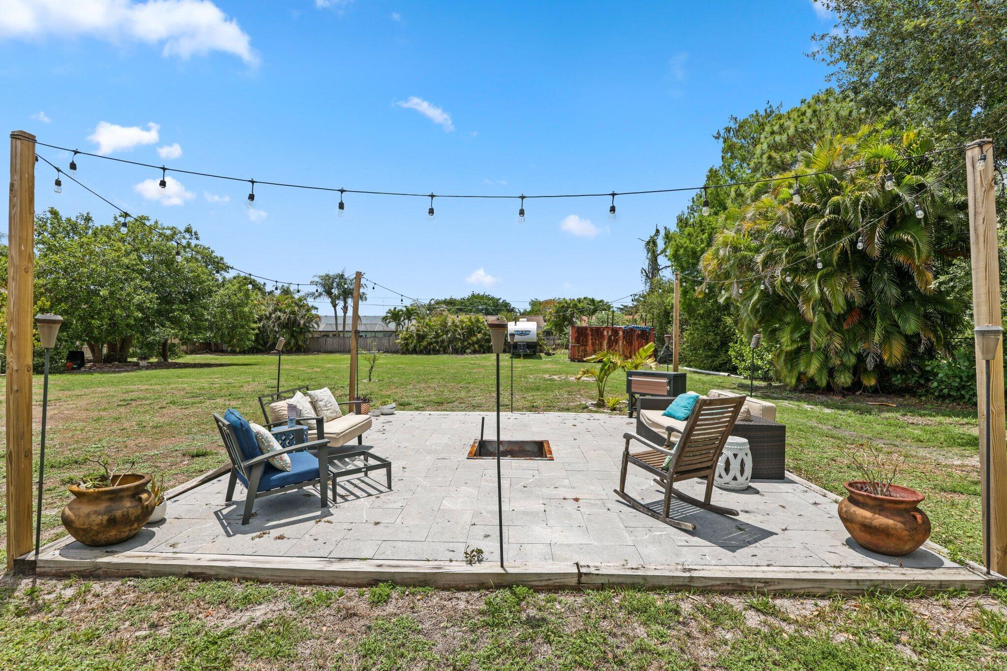 PALM BEACH FARMS CO 3 - Residential