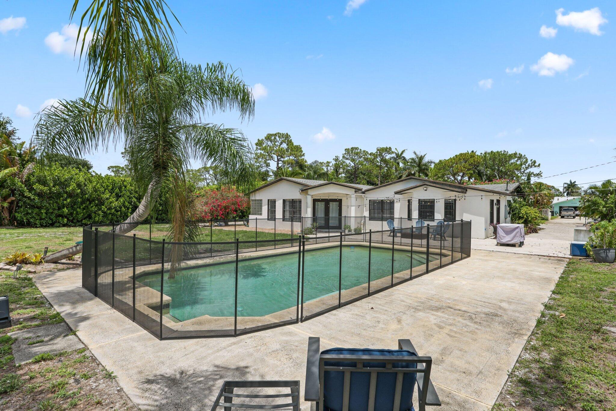 PALM BEACH FARMS CO 3 - Residential