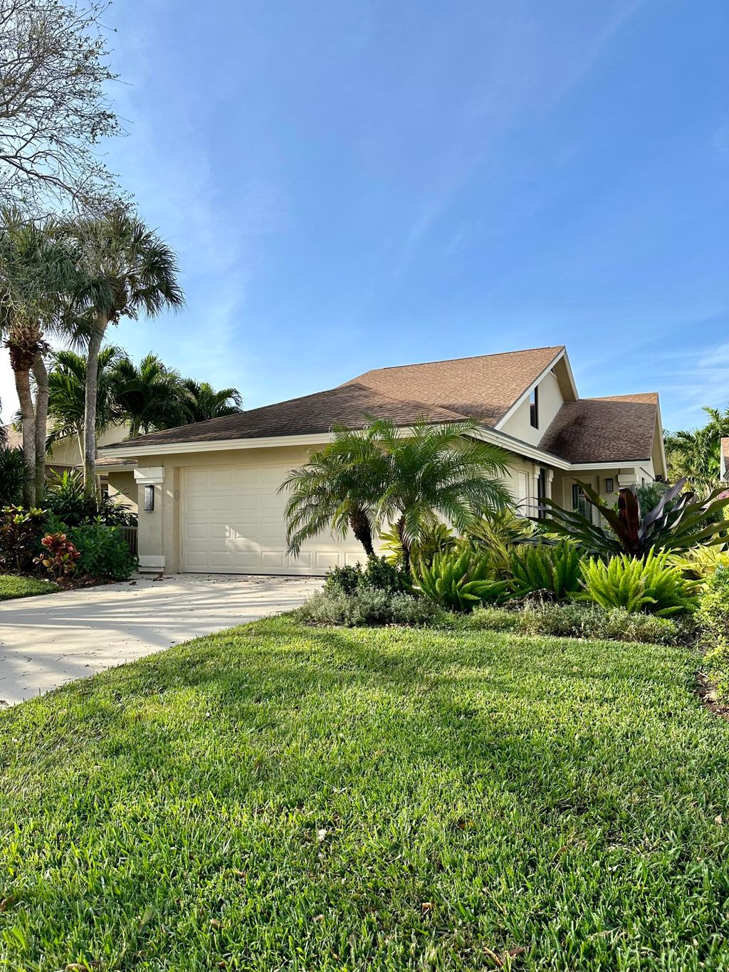 Photo of 144 Sand Pine Drive, Jupiter, FL 33477 (MLS # R10948862)