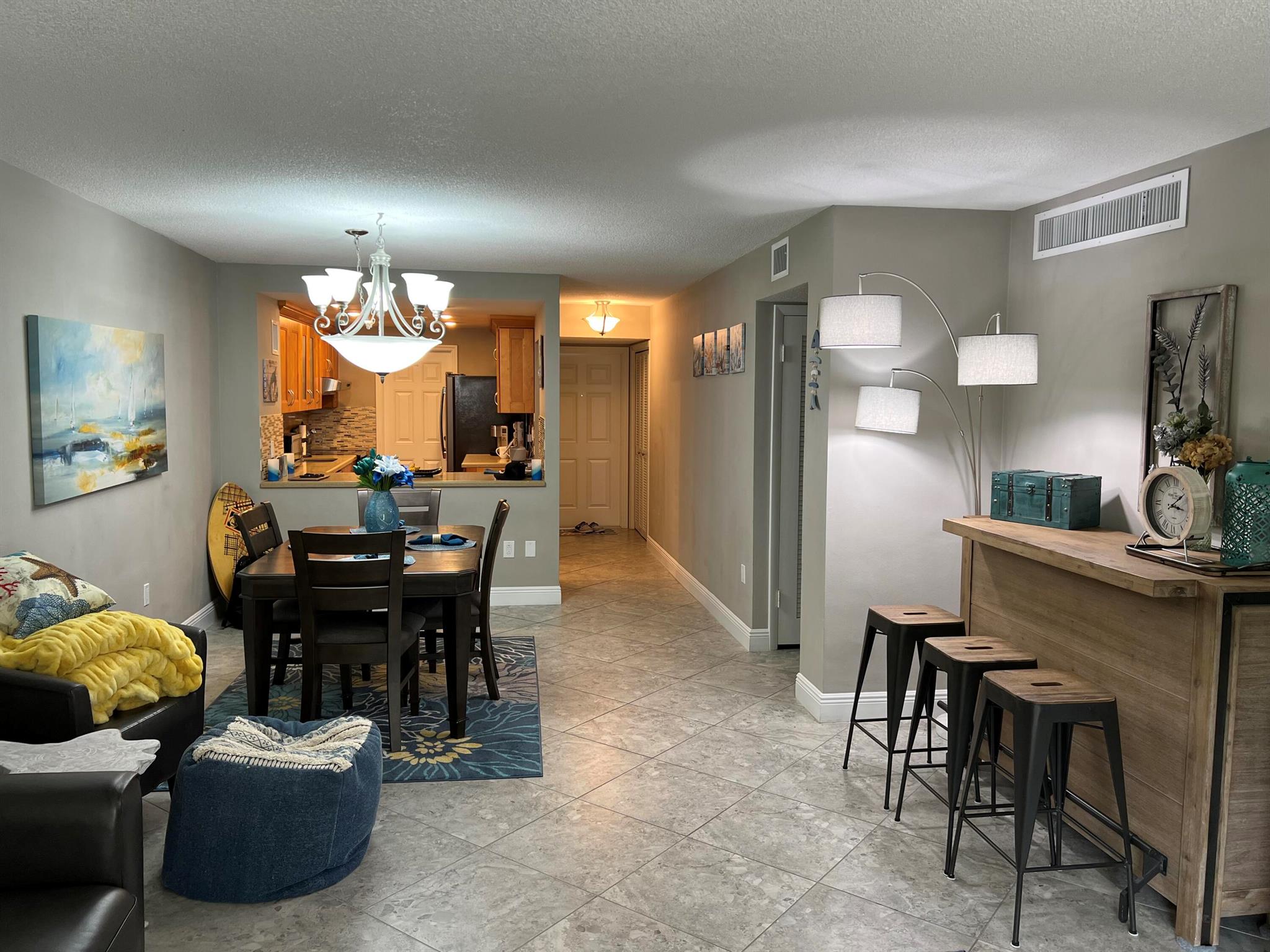 LANDMARK AT HILLSBORO CON - Residential