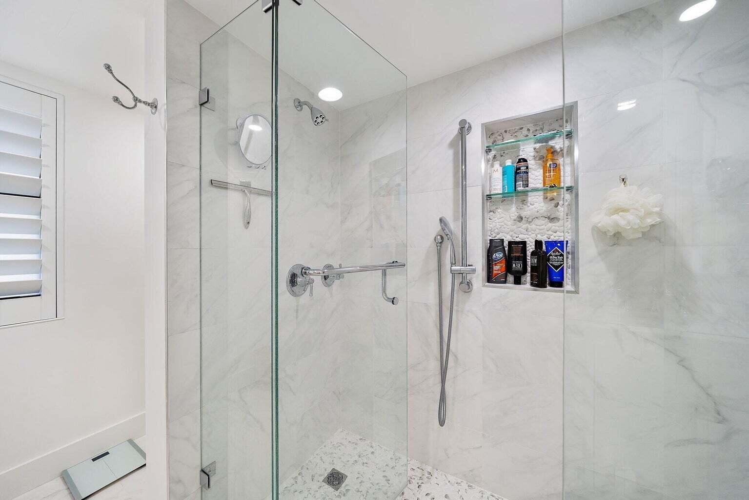 SANDPOINTE BAY CONDO - Residential Lease