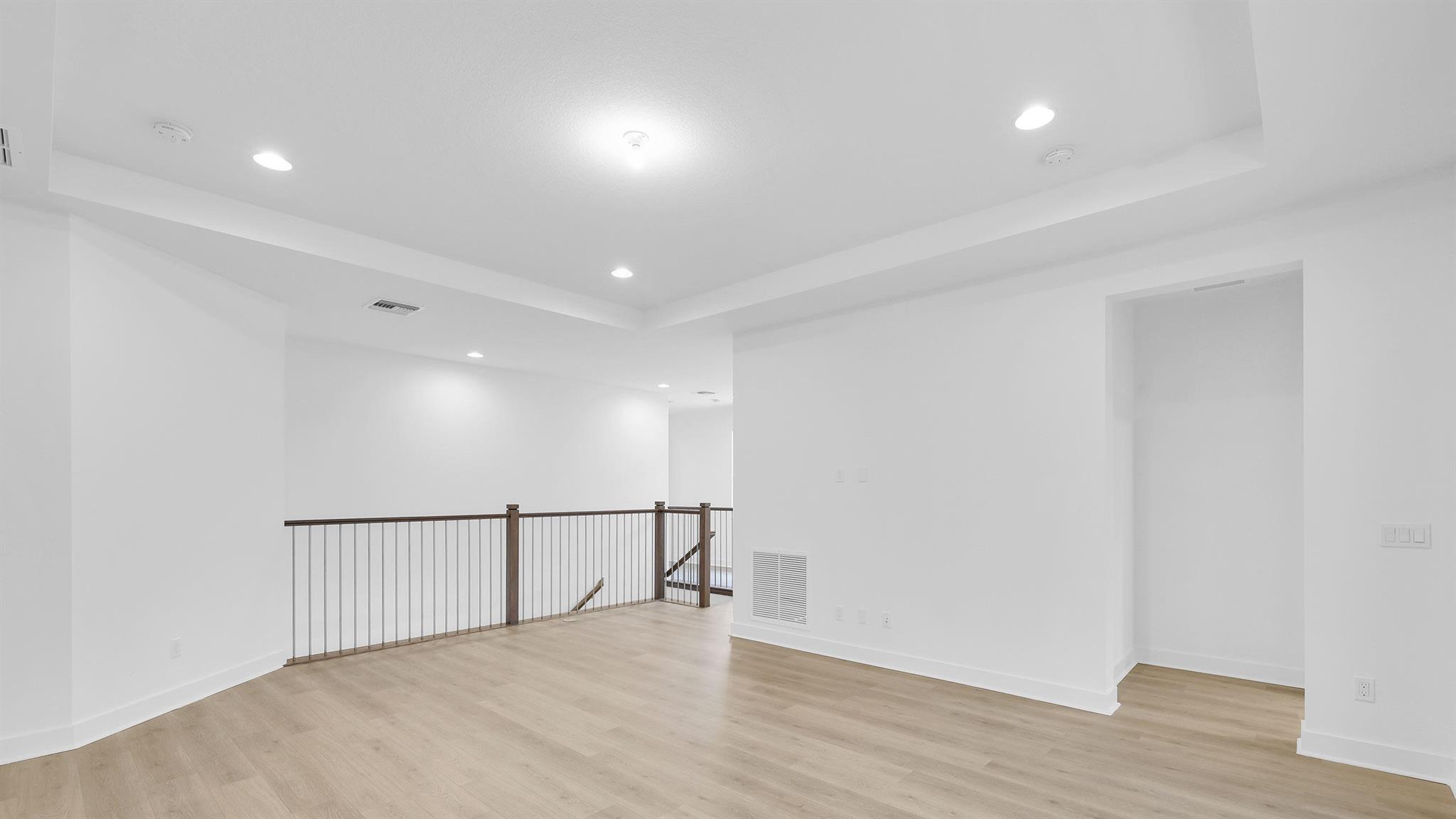 ALTON NEIGHBORHOOD - Residential