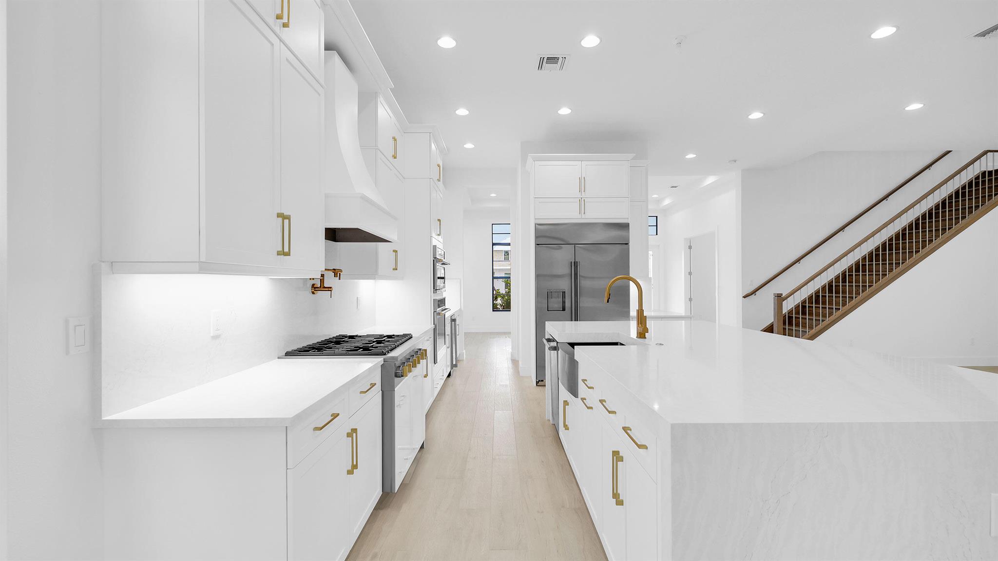 ALTON NEIGHBORHOOD - Residential