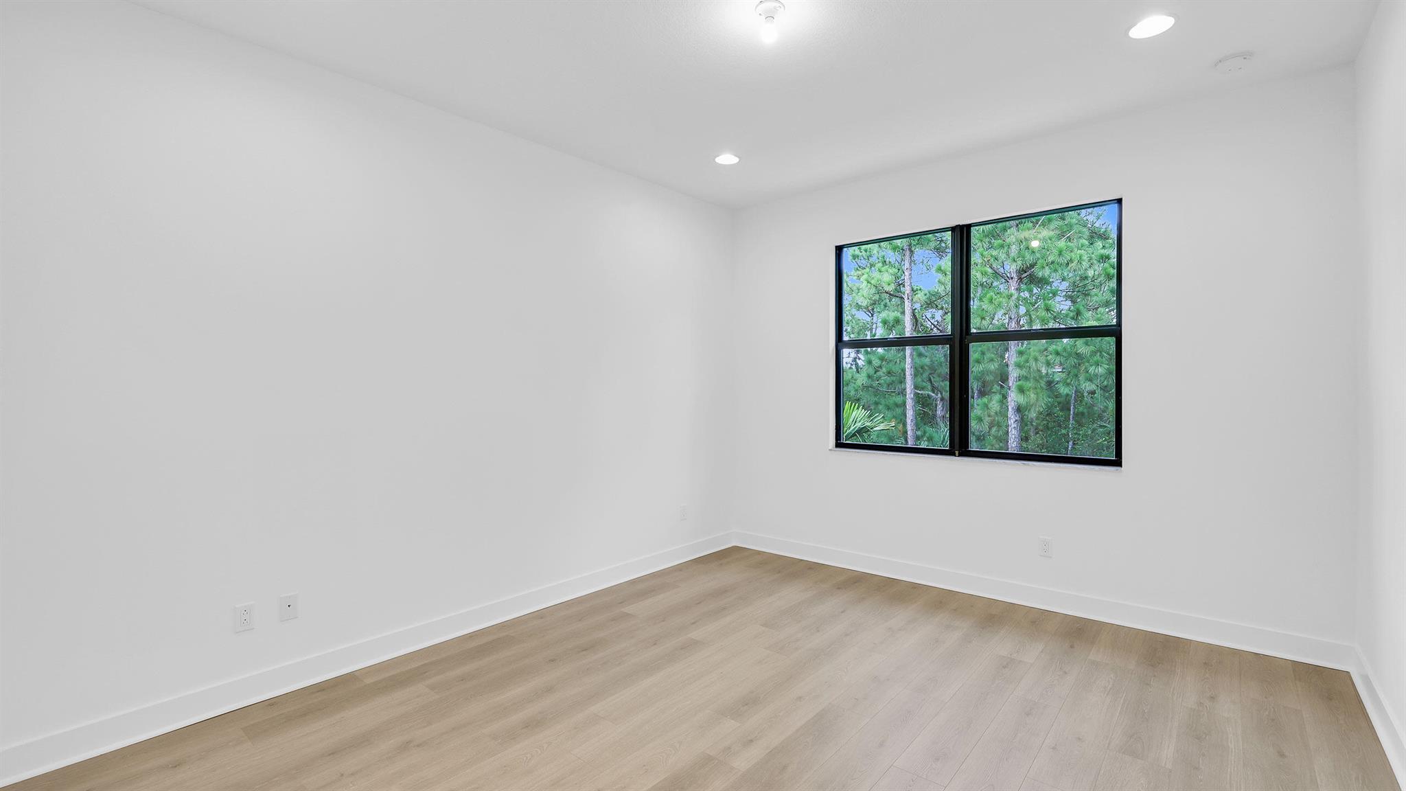 ALTON NEIGHBORHOOD - Residential