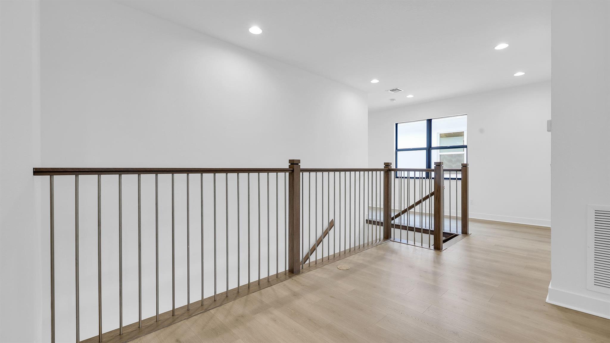 ALTON NEIGHBORHOOD - Residential