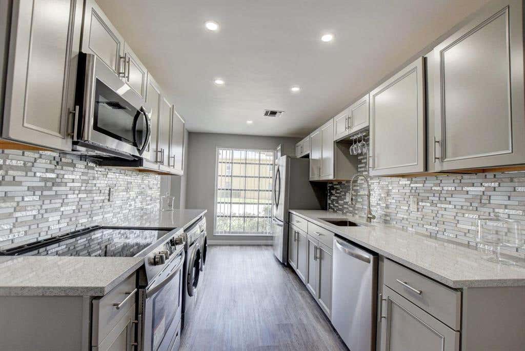 Photo of 13893 Via Aurora #B, Delray Beach, FL 33484 (MLS # R10668691)