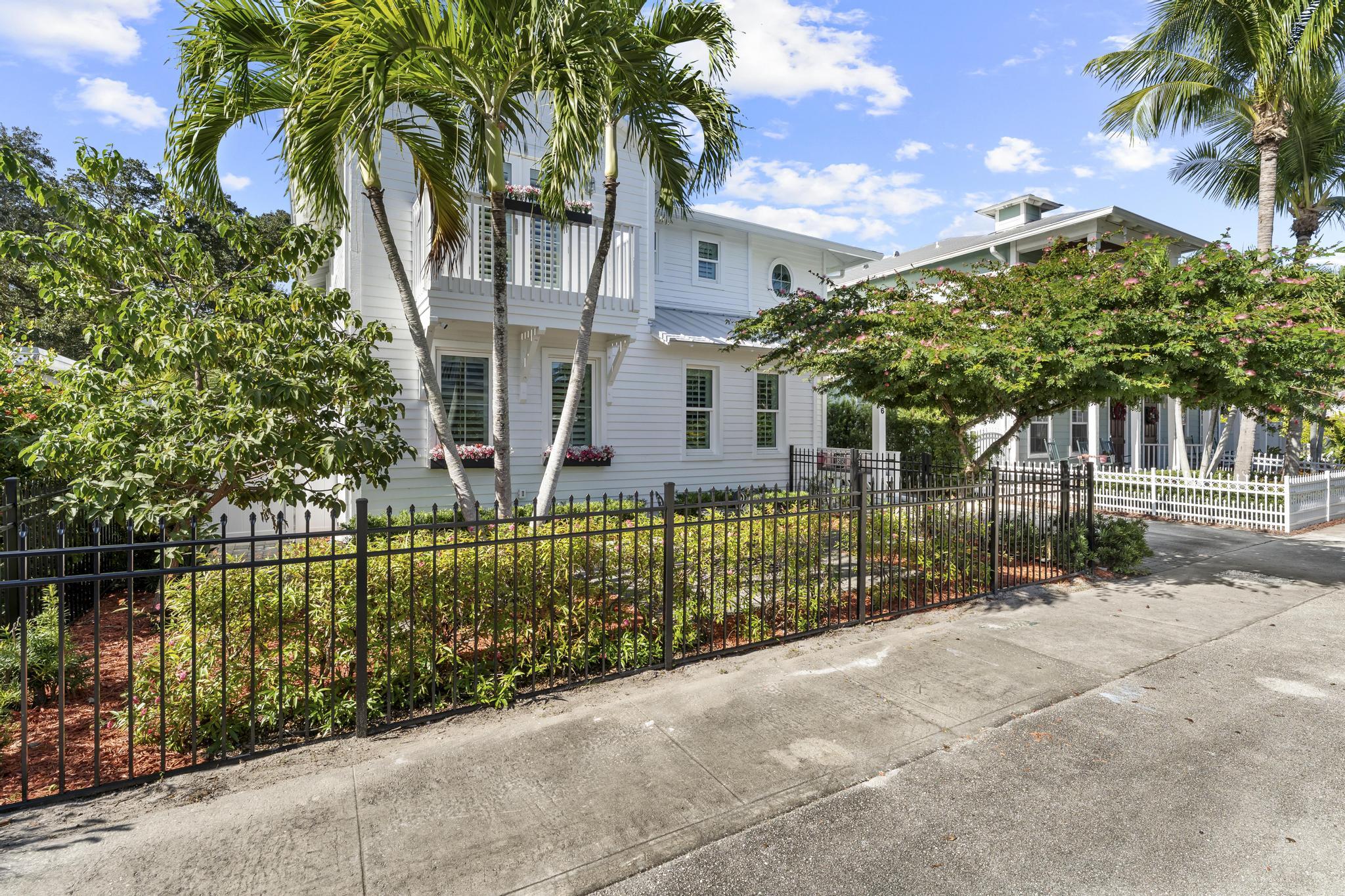 516 SW Camden Avenue